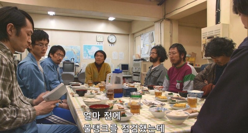 남극기지에서 남자들이 매일 생산해내는 허연액체_11.jpg