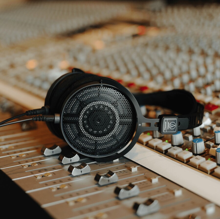 오디오테크니카, 오픈형 유선헤드폰 R70xa 발표_6.jpg