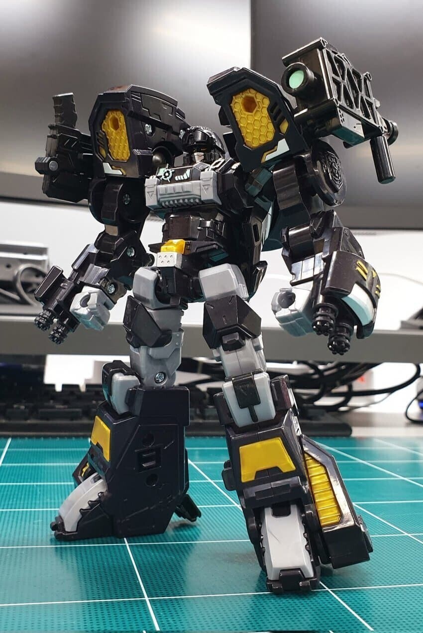 ??? : 로봇이 머리로 변하면 뭔 쓸모냐_2.jpg