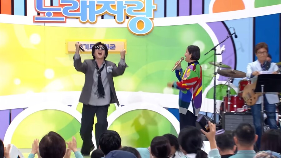 수상할 정도로 노래 실력이 출중한 전국노래자랑 출연자.jpg_13.png