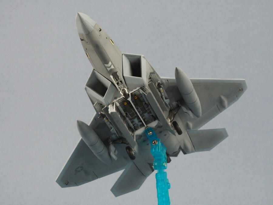 Academy 1/72 F-22_12.jpg