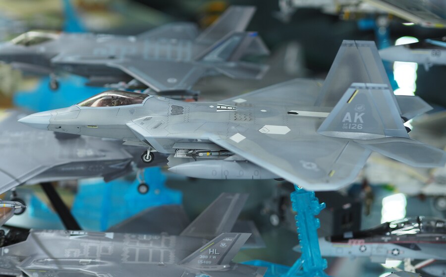 Academy 1/72 F-22_17.jpg