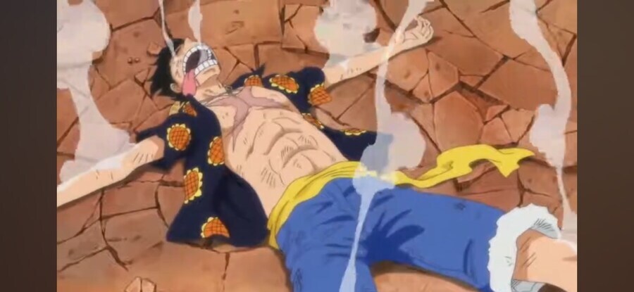 원피스 스포) 사황 빌런 루피의 진정한 트라우마를 준 슈퍼히어로는 누구인가?_8.jpg