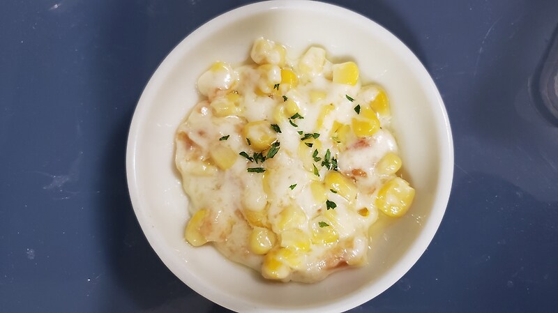 솔직히 옥수수에 치즈 안뿌려도 맛있음_1.png