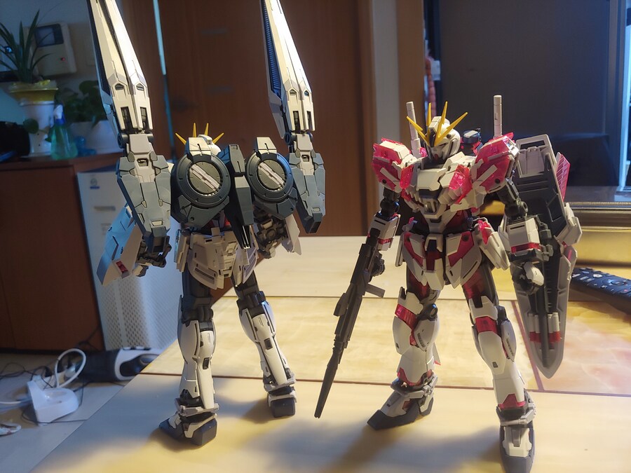 MG 내러티브 건담 B, C팩 장비 리뷰_12.jpg