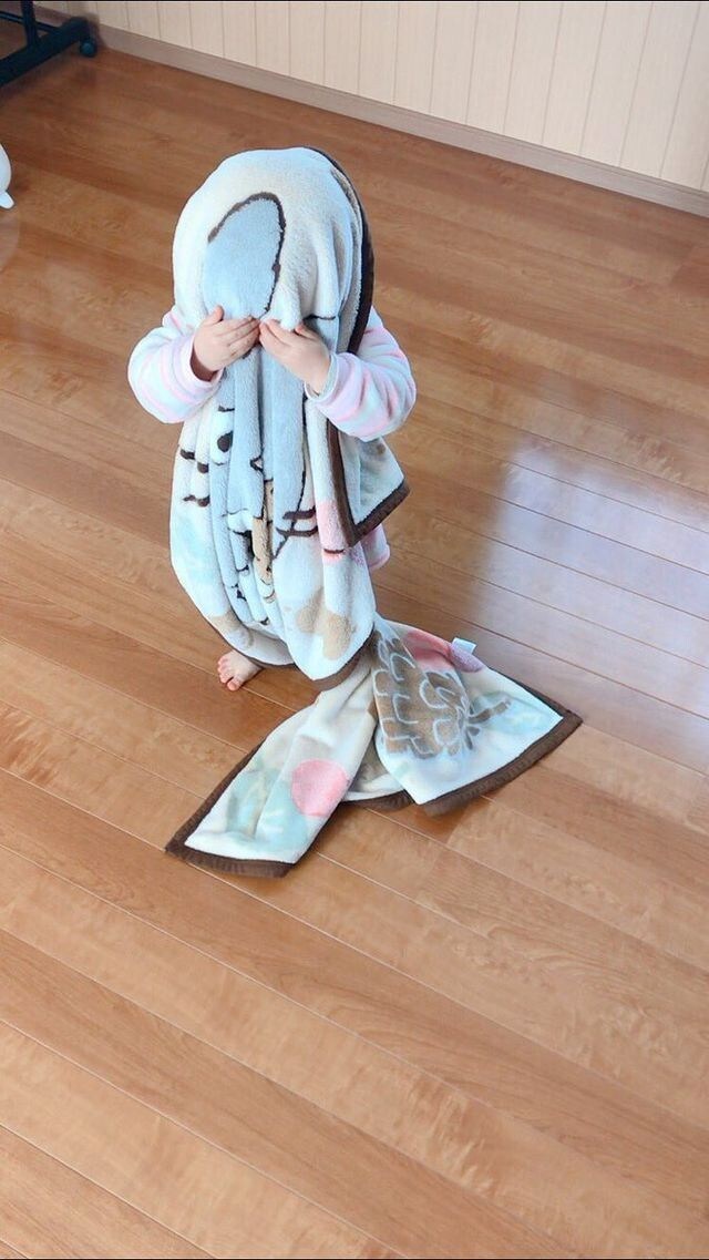 숨바꼭질 뉴비의 치명적인 자태.jpg_1.jpg