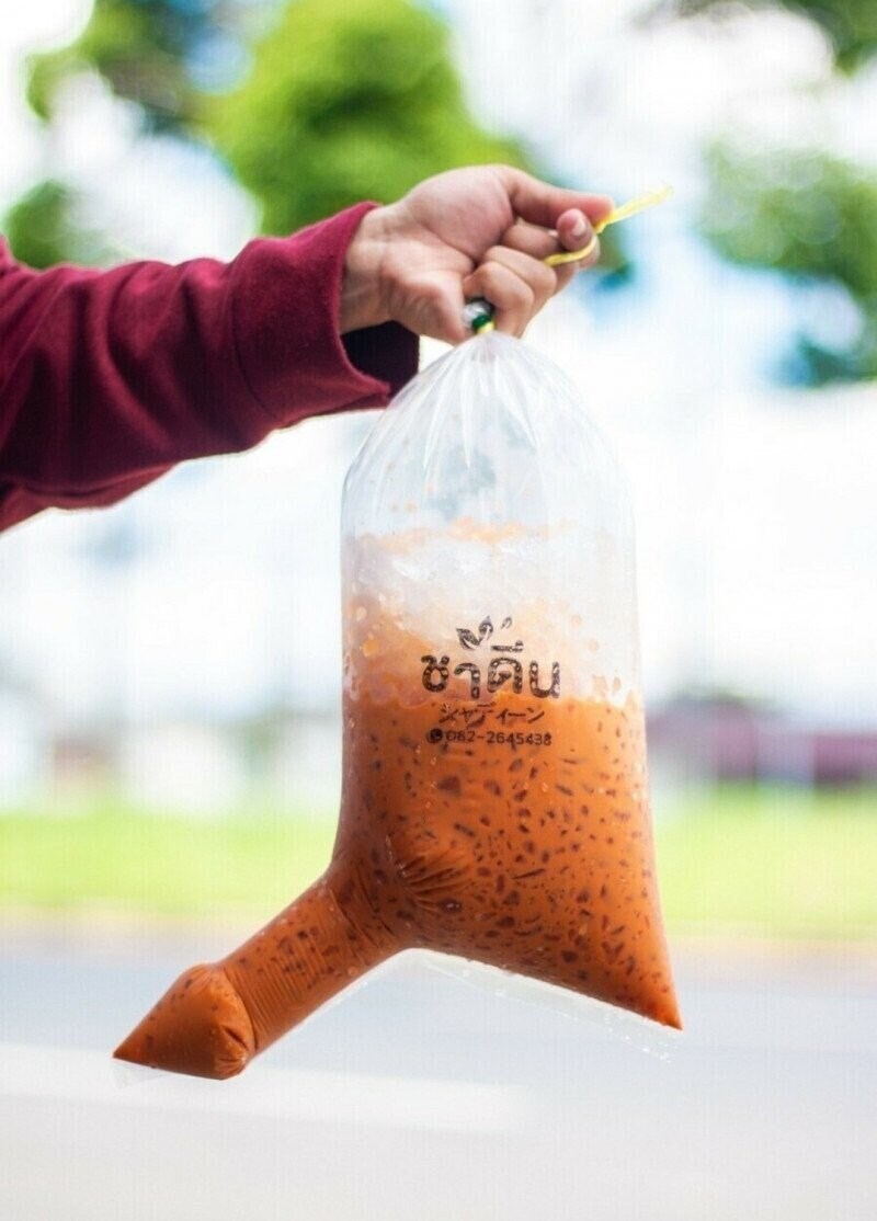 플라스틱 빨대가 금지된 태국의 봉지 음료_5.jpg