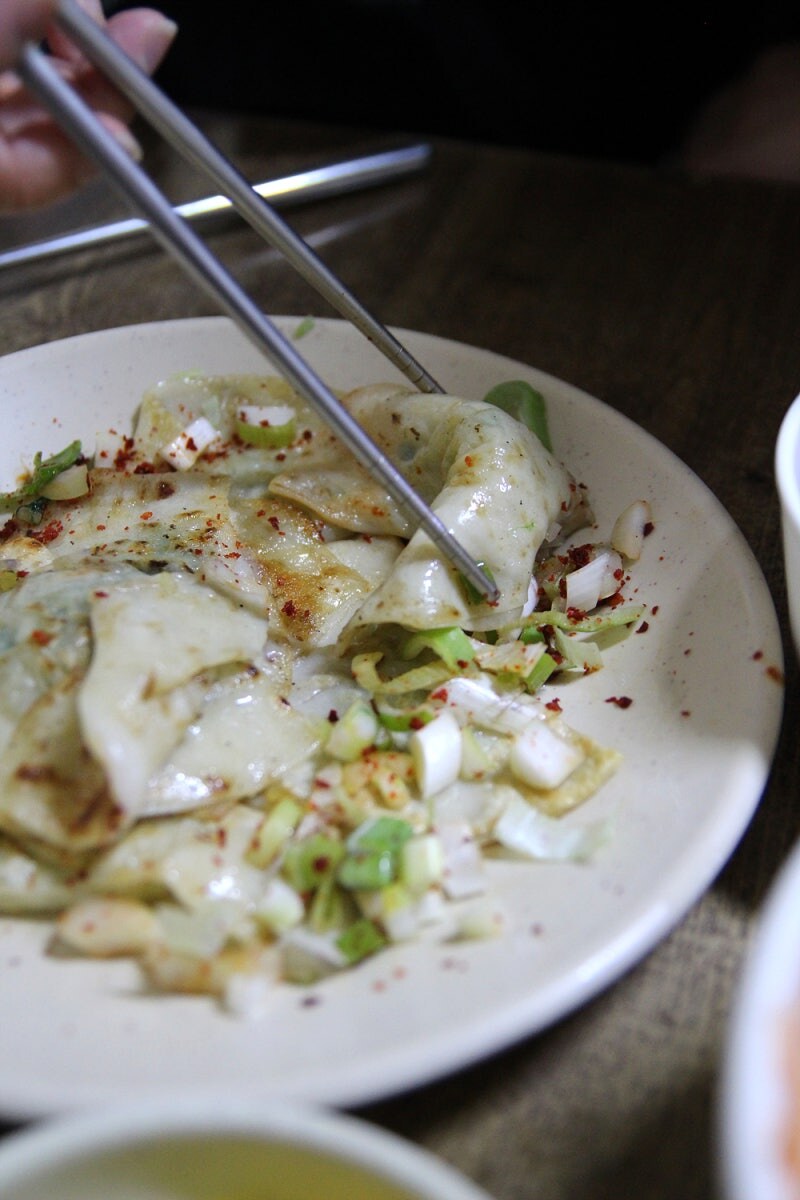 타지 특이한 음식은 그냥 그곳은 이렇게 먹구나하고 이해해야함_1.jpg