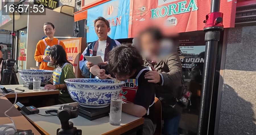 유튜브 에서 욕 오지게 먹고있는 할머니 甲_12.jpg