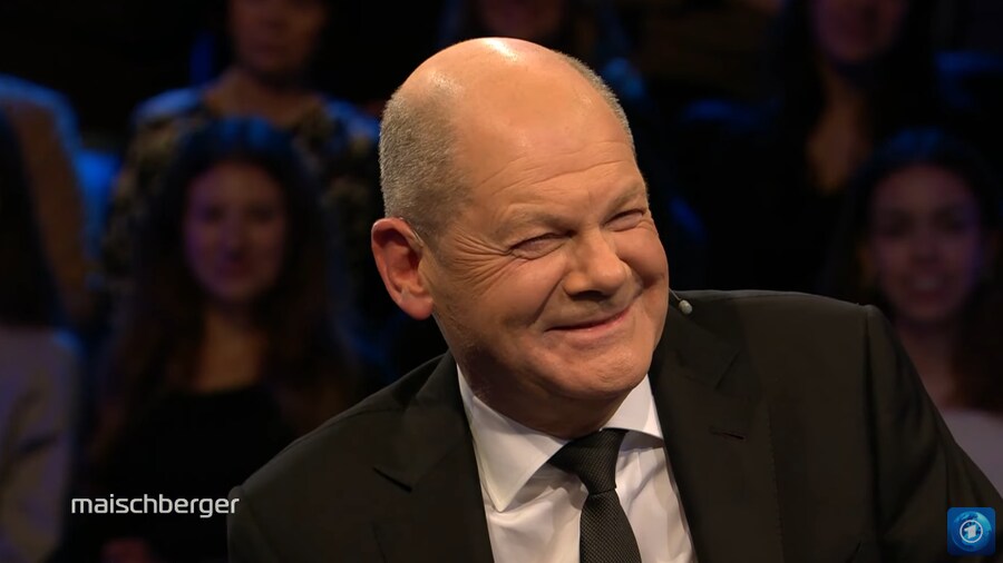 독일 총리와의 대담에서 폭언을 쏟아부은 사회자_2.png