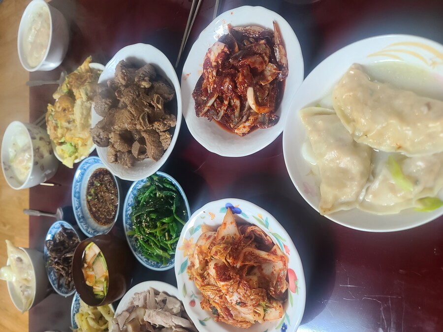 설날 친척모임 상차림_2.jpg