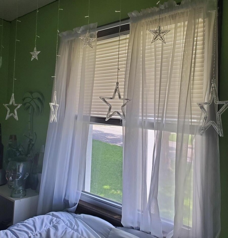 20살 남자가 자기 방 여자처럼 꾸민거냐며 올린 사진.jpg_1.jpg