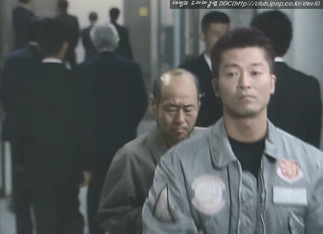 일본 경시총감 ㄹㅇ 숨 넘어가는 상황 ㅋㅋ_3.jpg