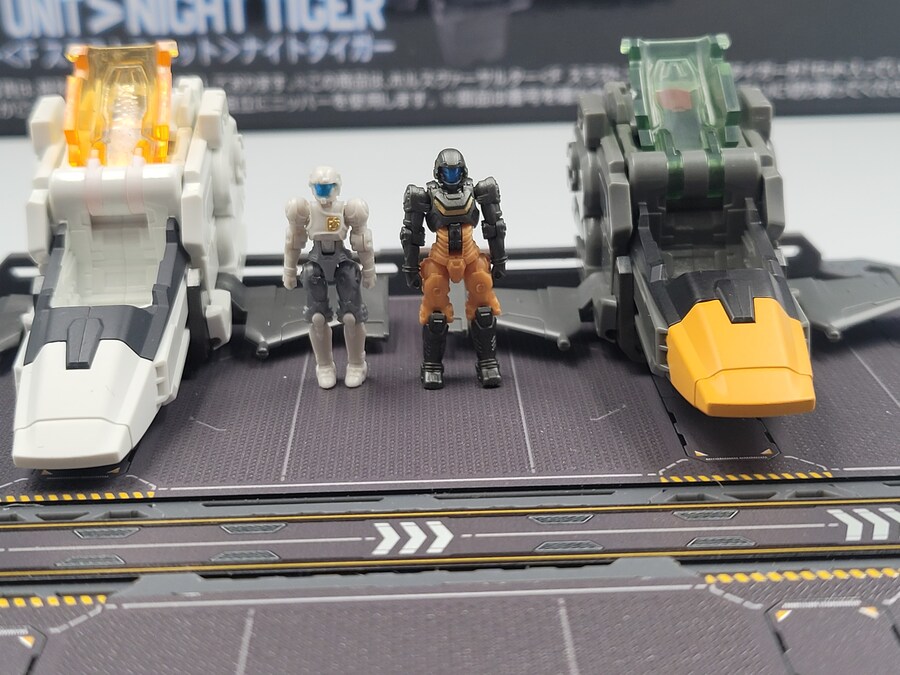 다이아클론) 호루스 버설터 나이트 타이거 & 스톰 세이버_4.jpg