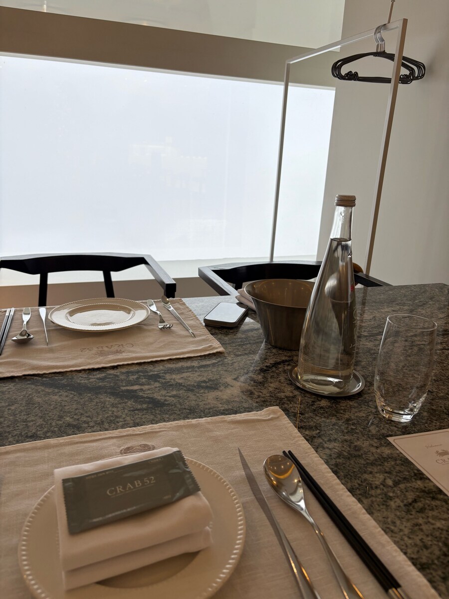 국내에서 가장 비싼 뷔페 후기(크랩52)_2.jpg