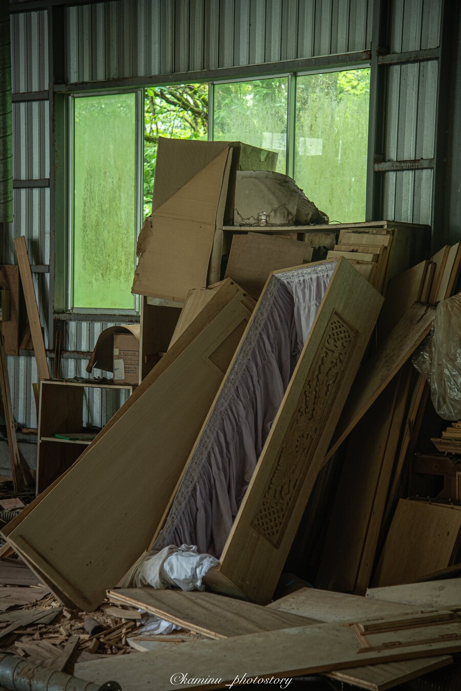 일본, 관 공장 폐허⚰_1.jpg