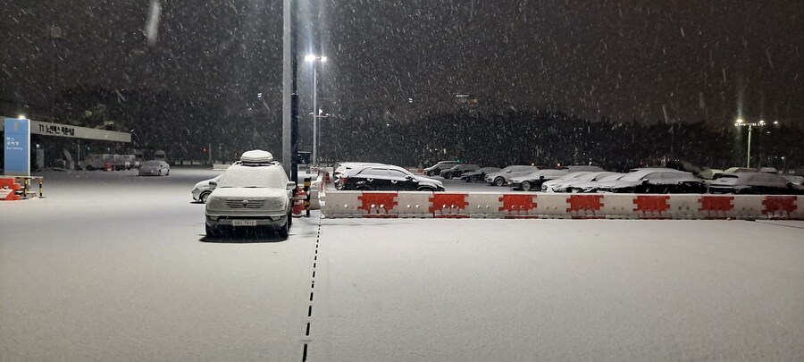 눈오는 날이 유머_2.jpg