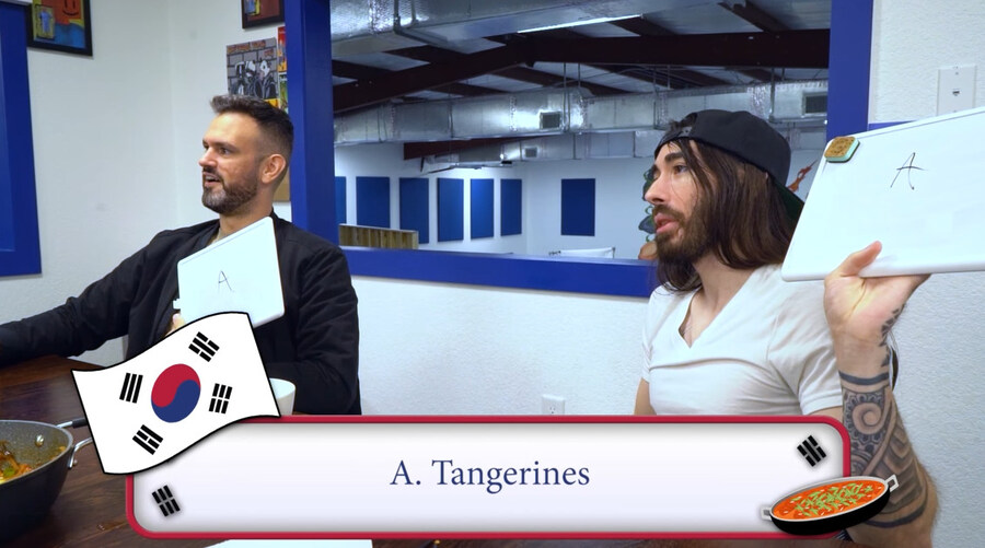 한국 음식 티어 정리 하는 미국 유튜버_26.jpg