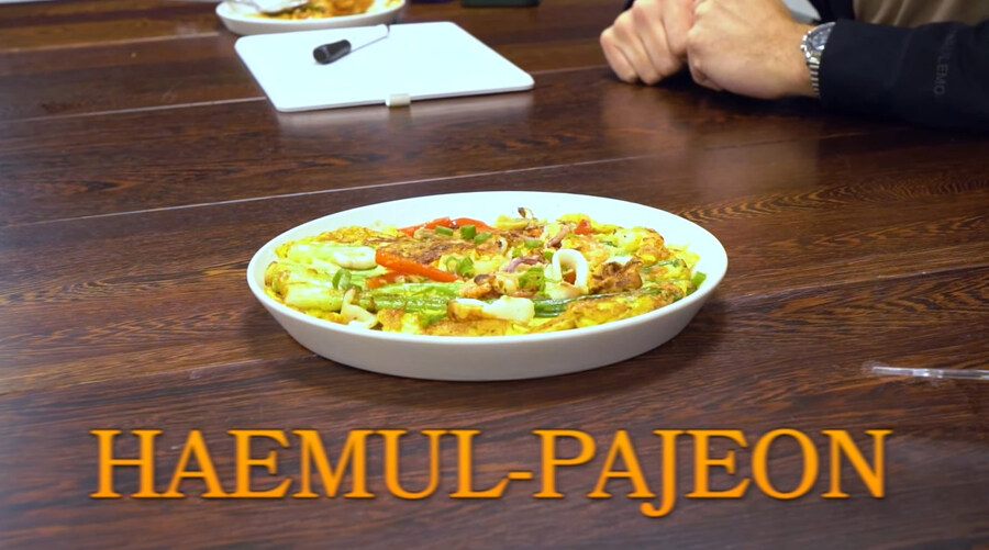 한국 음식 티어 정리 하는 미국 유튜버_58.jpg