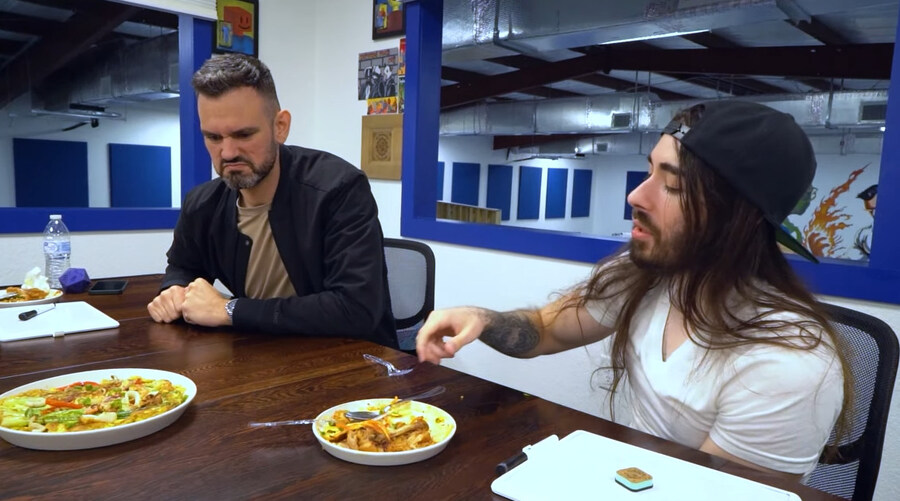 한국 음식 티어 정리 하는 미국 유튜버_59.jpg