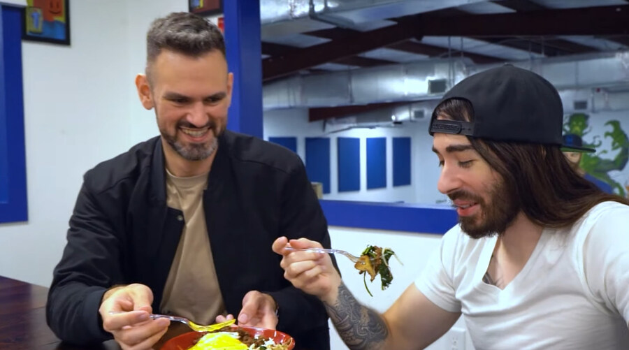 한국 음식 티어 정리 하는 미국 유튜버_95.jpg