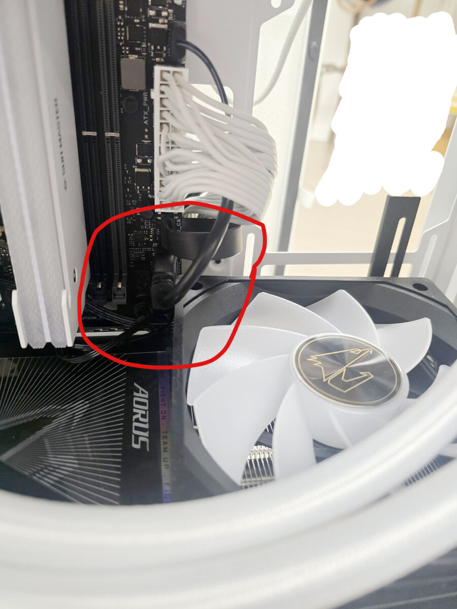 기가바이트 RTX5090 어로스 마스터 개봉기 [5090어마]_16.jpg