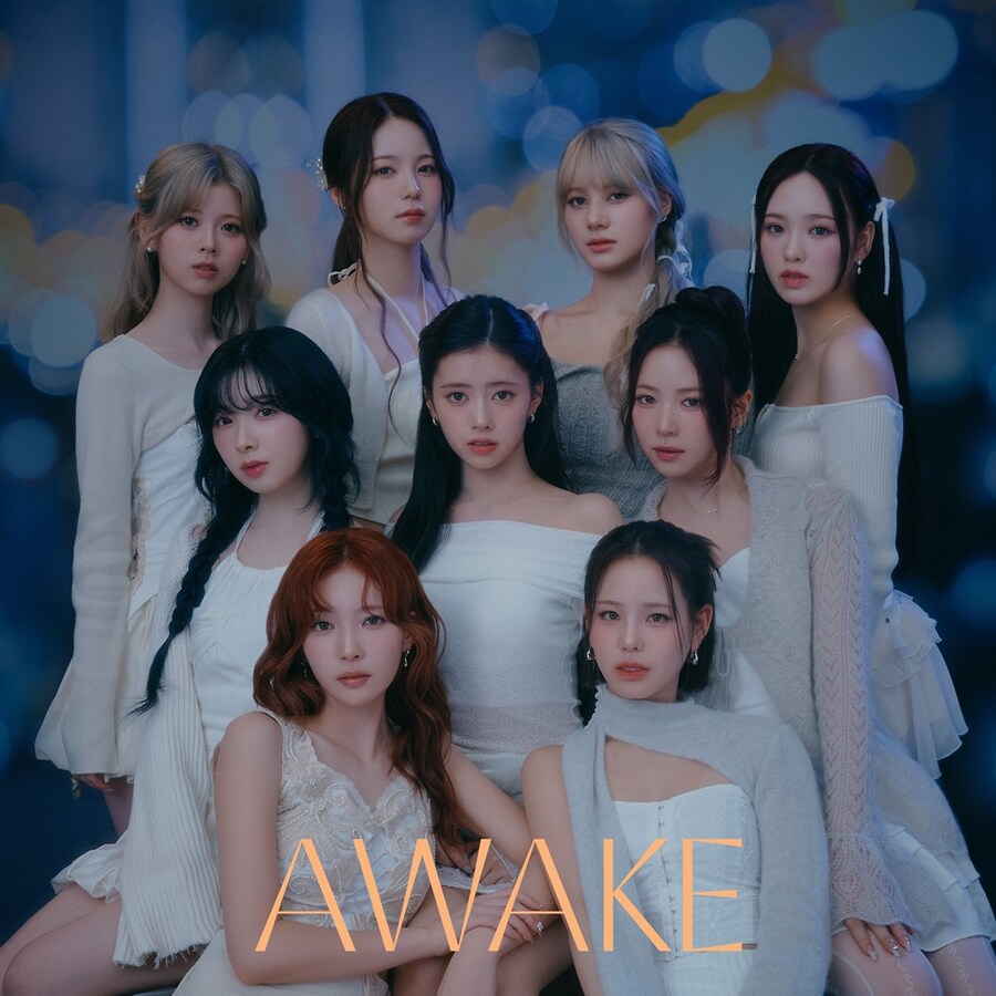 NiziU (니쥬) AWAKE (첫회한정생산반 B)_1.jpg