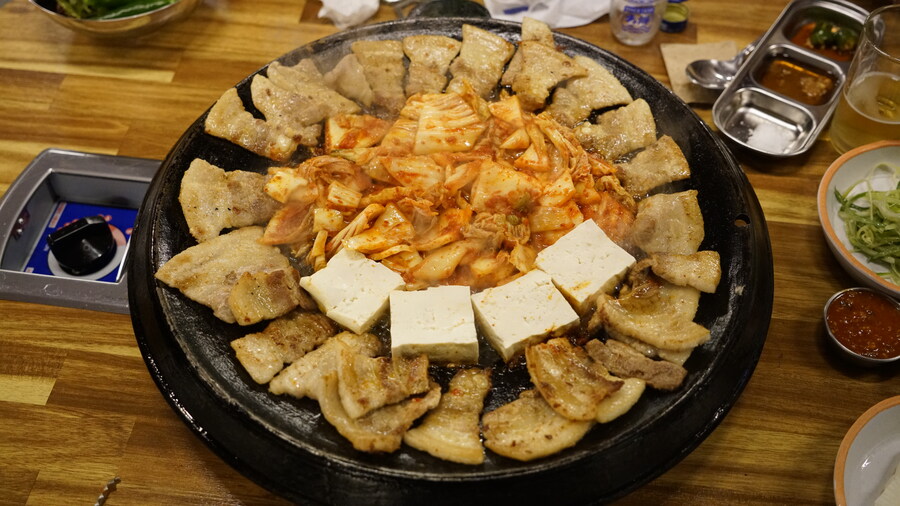 논란의 삼겹살집 5인분_5.jpg