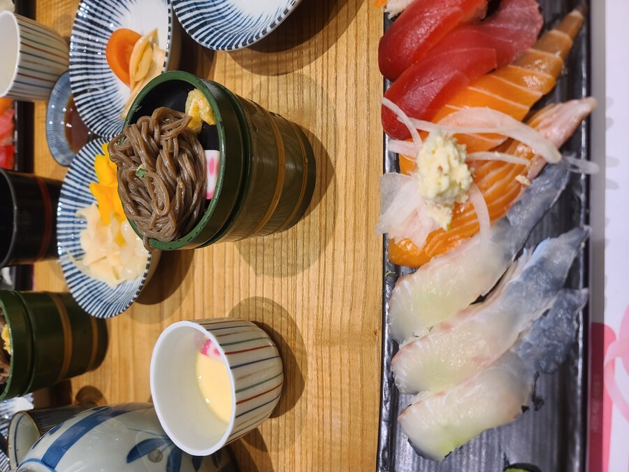 에모이 쌀국수 그리고 상무초밥_5.jpg