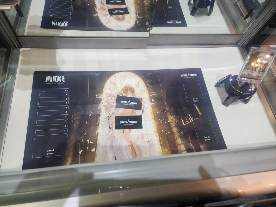 니케)어떻게 공식 굿즈가 일페회장 반입금지품목ㅋㅋㅋ_2.jpg