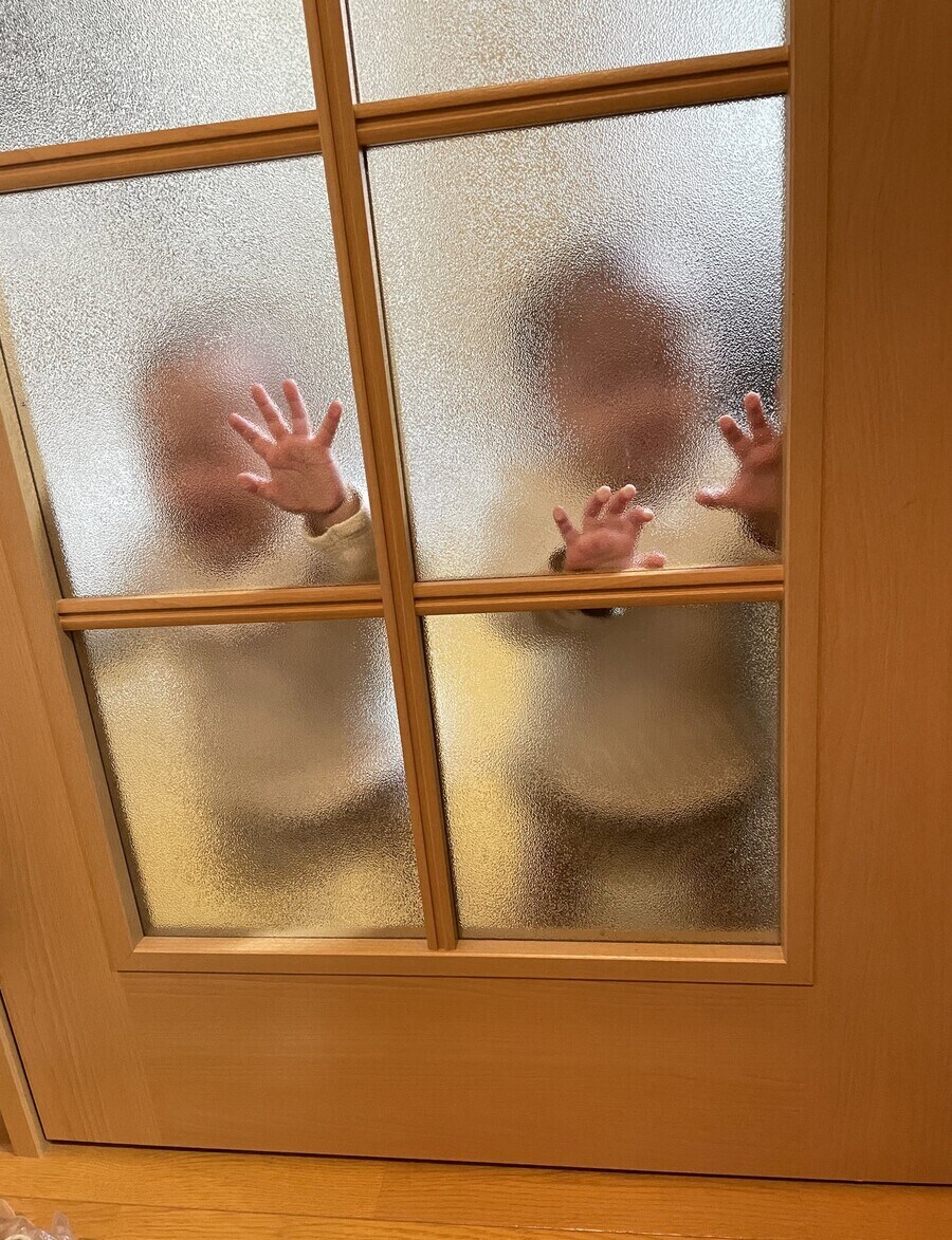 엄마! 가지마!! 앞으로 말 잘듣고 젖도 조금만 먹을께ㅠㅠ_3.png