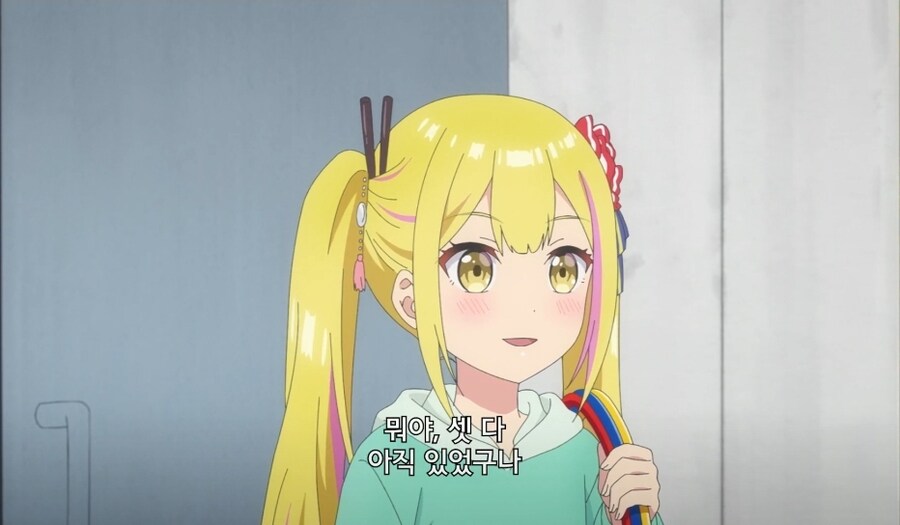 전학오자마자 반 전체를 휘어잡은 여초딩.jpg_20.jpg