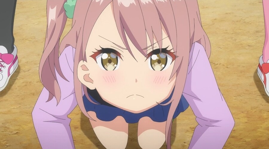 전학오자마자 반 전체를 휘어잡은 여초딩.jpg_36.jpg