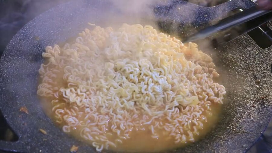 -5°C에 텐트에서 한국식 바베큐 하겠다는 외국인_28.jpg