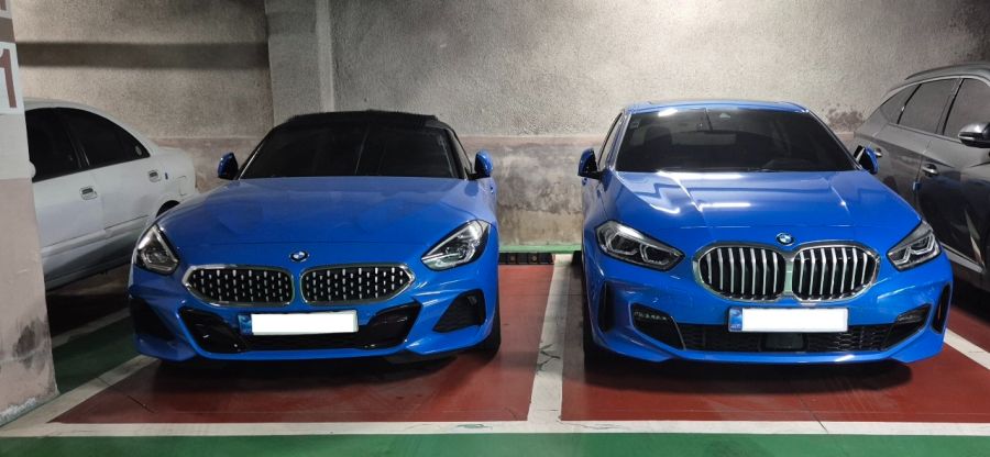 파란색 옆에 파란색_2.jpeg