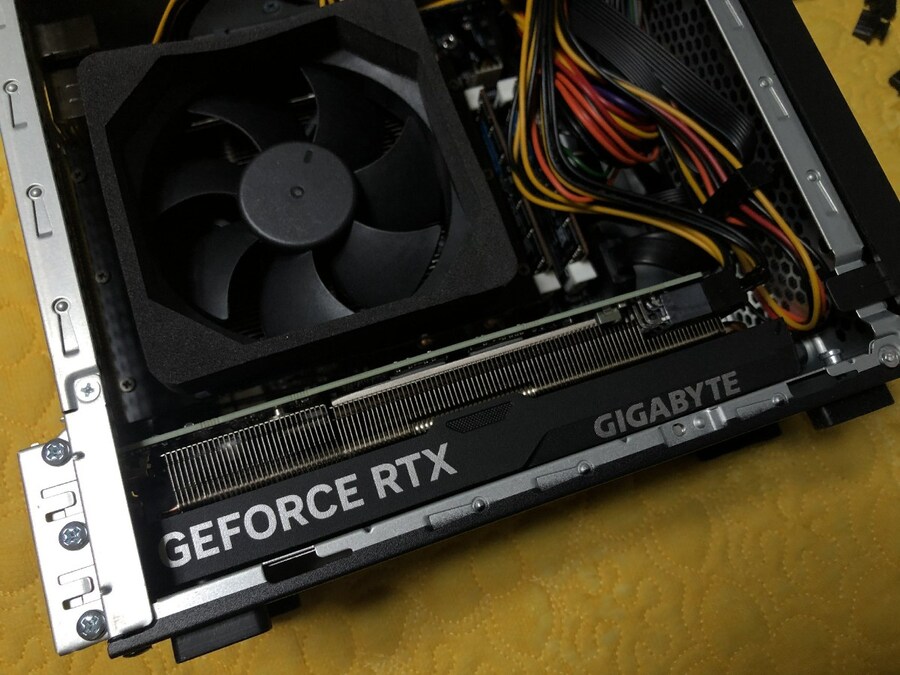 의외로 쓸만한 게이밍 노트북 대용품_3.jpg