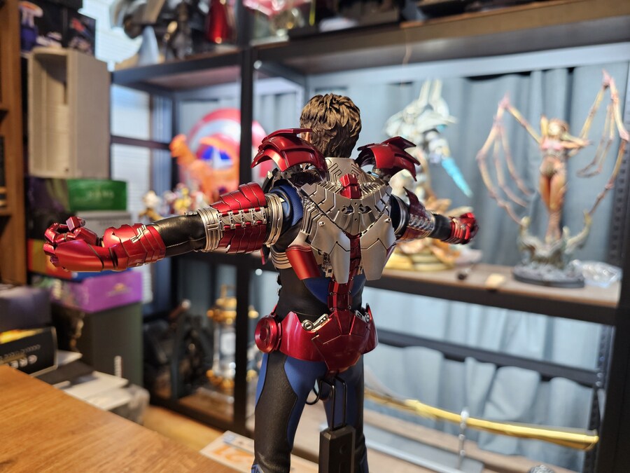 [핫토이 & ZD toys] 아이언맨 마크5 슈트업 & 케이스_29.jpg