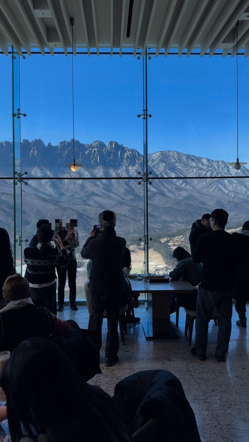 반응 폭발적인 울산 바위뷰 카페의 현실.jpg_6.jpg