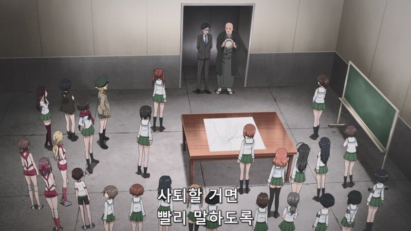 걸즈앤판처) 여고생을 상대로 존나 큰 ㅈㅈ를 가져온 남자_16.jpg