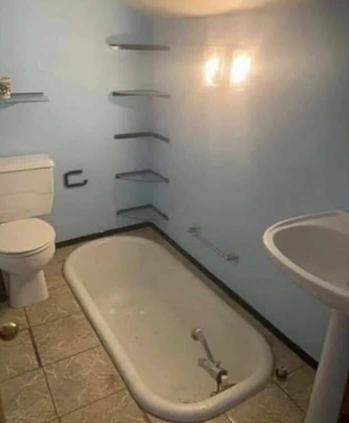 욕조 모양이 왠지 익숙하다.jpg_1.jpg