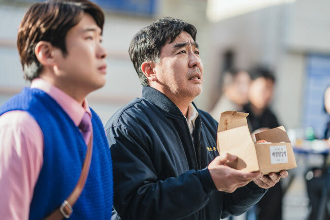 대한민국 유일무이한 치킨 전문 배우_4.jpg