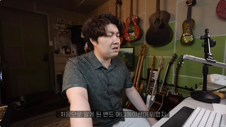 봇치더락을 보면서 점점 질린얼굴로 바뀌는 기타 유투버_2.jpg