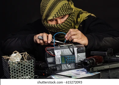 뿡알 2개랑 AK 밖에 없는 특수부대로 살아남기_4.webp