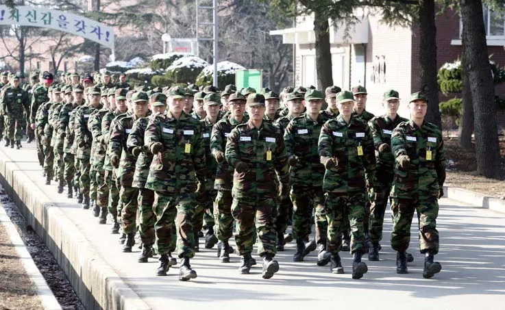 만국 공통인 훈련병의 특징.jpg_1.webp