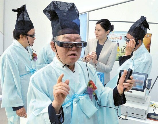 선비: 이것이 서양의 안경이란 것이오?_1.jpg