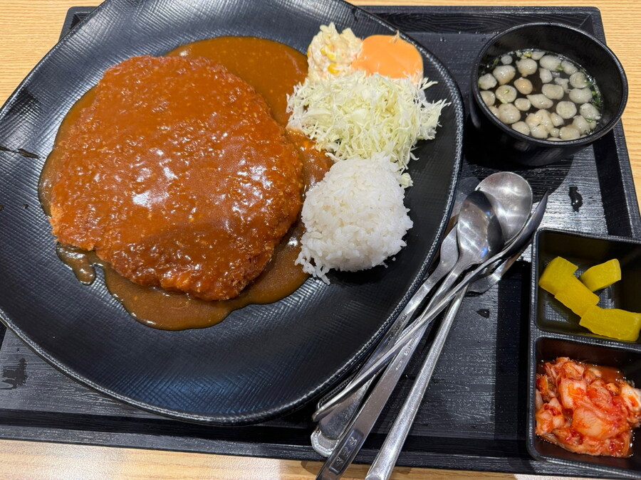 휴게소에서 먹은 돈가스와 우동~~~_1.jpg