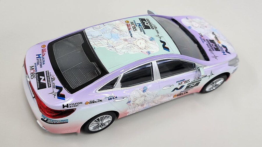 아카데미 1/24 현대 그랜저 HG N 스피뉴엘_3.jpg