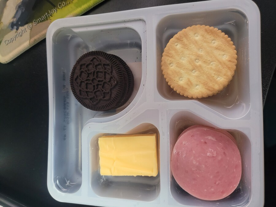 런처블 이것저것 먹어본 후기_11.jpg