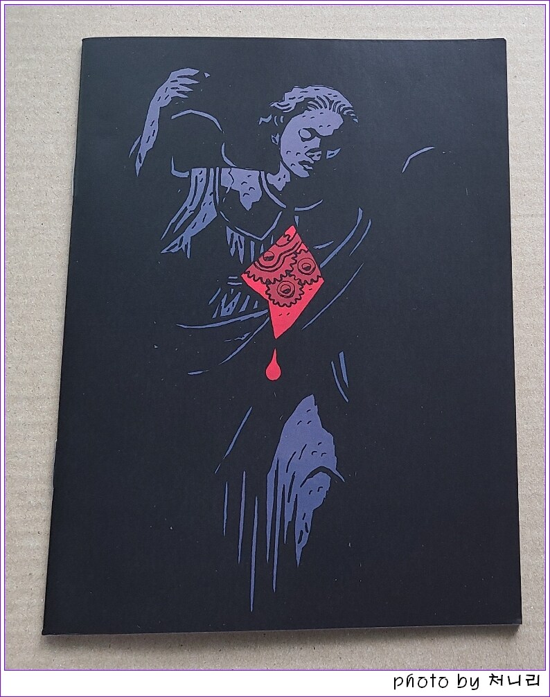 [해외 오픈샷] 기예르모 델 토로의 "크로노스" 4K-UHD 오픈샷._8.jpg