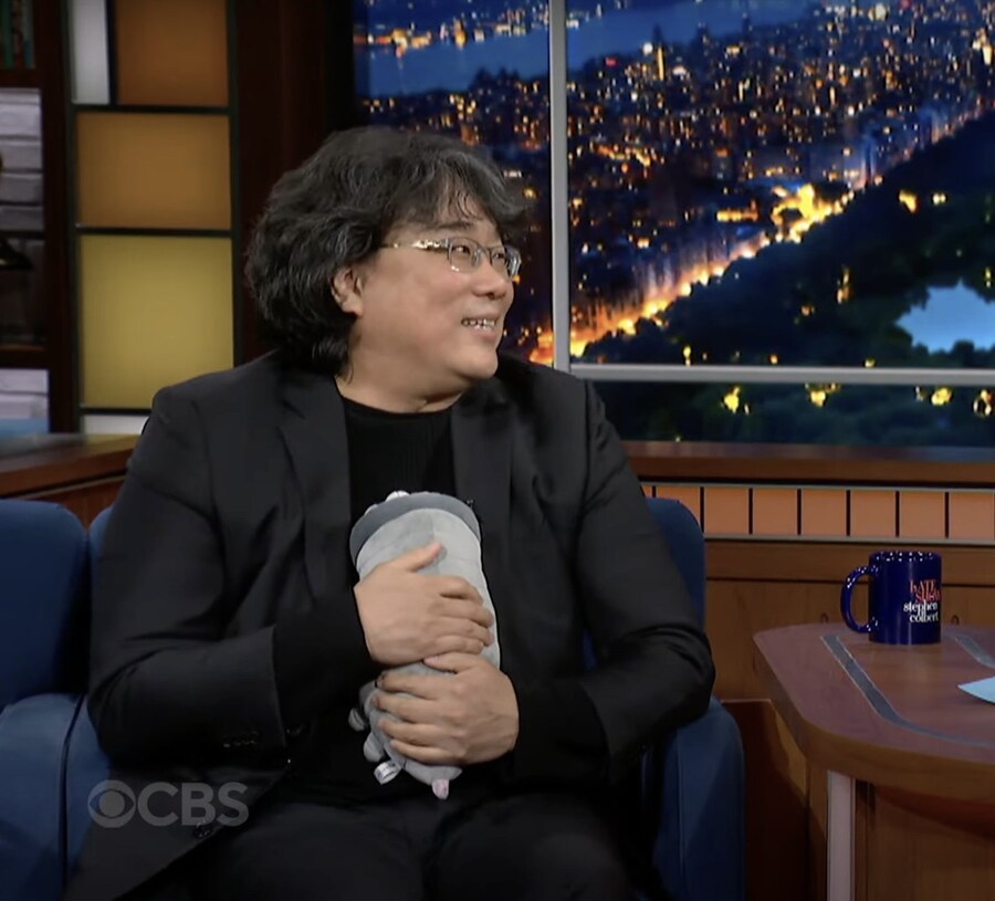 영화 홍보하는 봉준호 감독_3.jpg